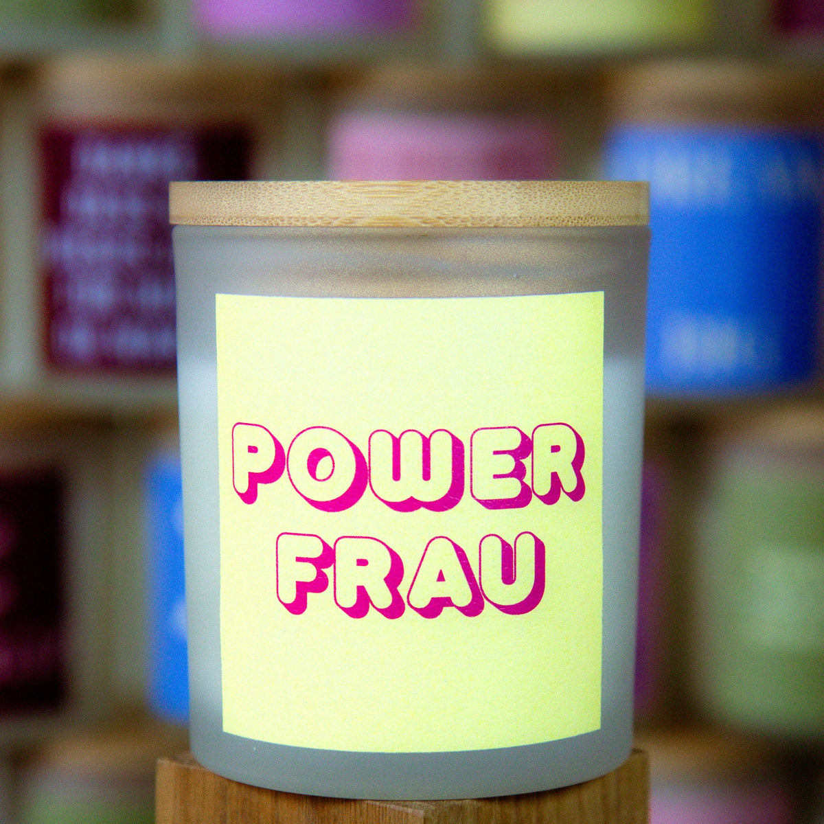 Power Frau - Duftkerze mit Spruch