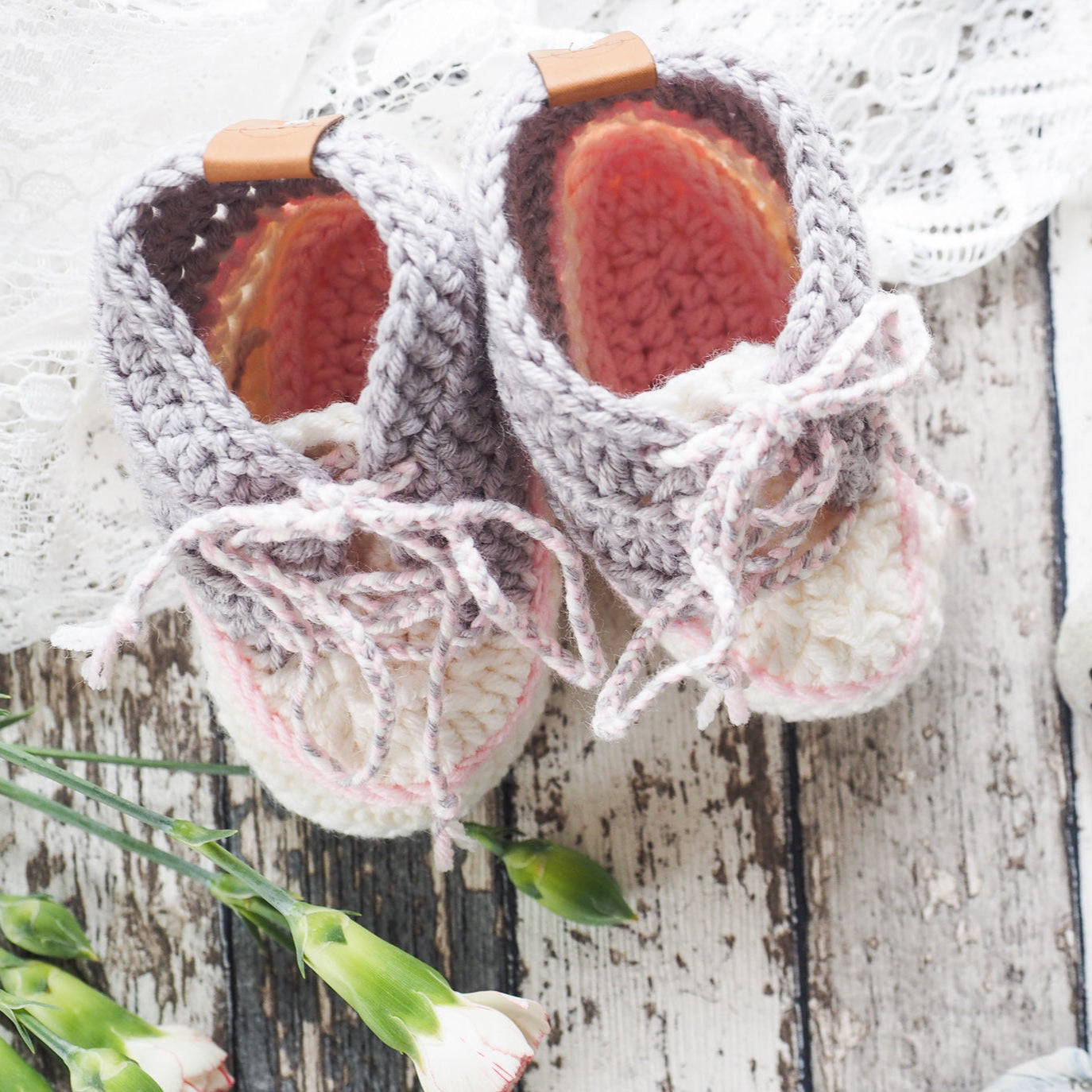 Handmade Babyschuhe aus Bio-Baumwolle (rosa-grau)